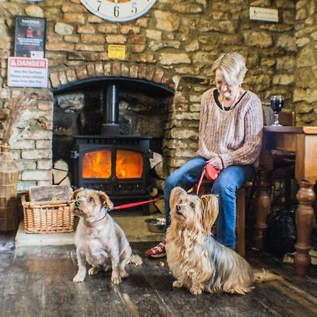 The Royal Oak Hotel Helmsley Extérieur photo